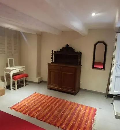 Appartement Centre Village Medieval Bormes-les-mimosas, 1 Chambre, 3 Personnes