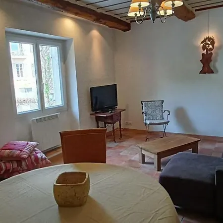 Appartement Centre Village Medieval Bormes-les-mimosas, 1 Chambre, 3 Personnes *