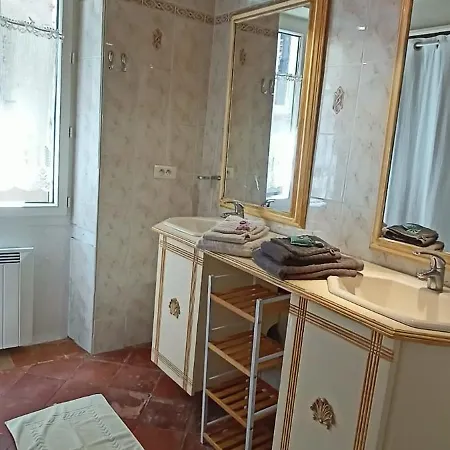 Appartement Centre Village Medieval Bormes-les-mimosas, 1 Chambre, 3 Personnes