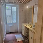Appartement Centre Village Medieval Bormes-les-mimosas, 1 Chambre, 3 Personnes *
