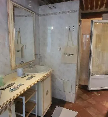 아파트 Centre Village Medieval Bormes-les-mimosas, 1 Chambre, 3 Personnes 봄레미모사