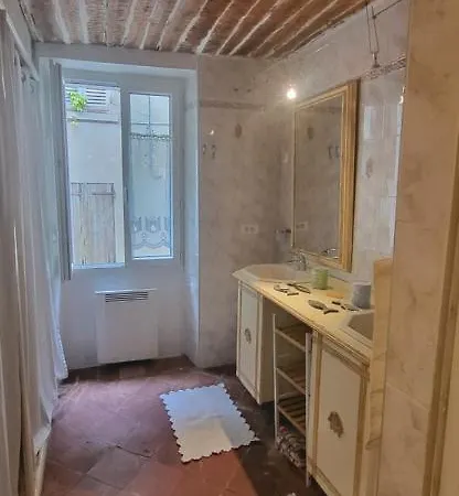 아파트 Centre Village Medieval Bormes-les-mimosas, 1 Chambre, 3 Personnes *