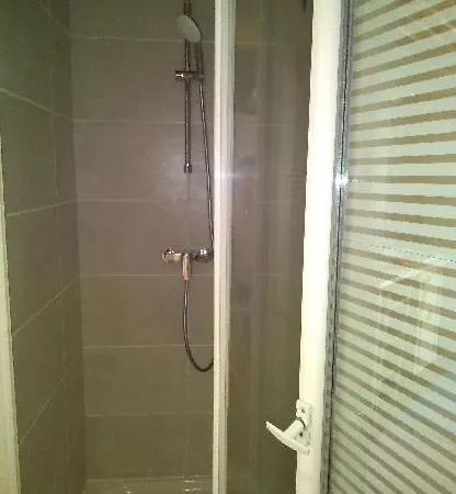Centre Village Medieval Bormes-les-mimosas, 1 Chambre, 3 Personnes